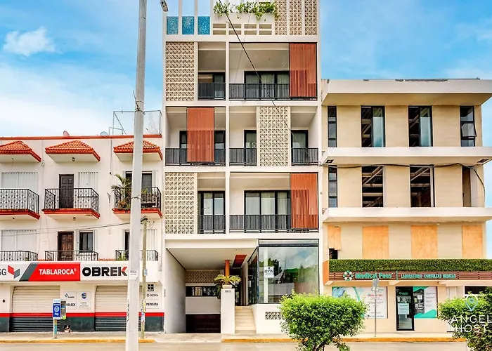 Chic Condotel With Roof Pool 10-min Walk To *