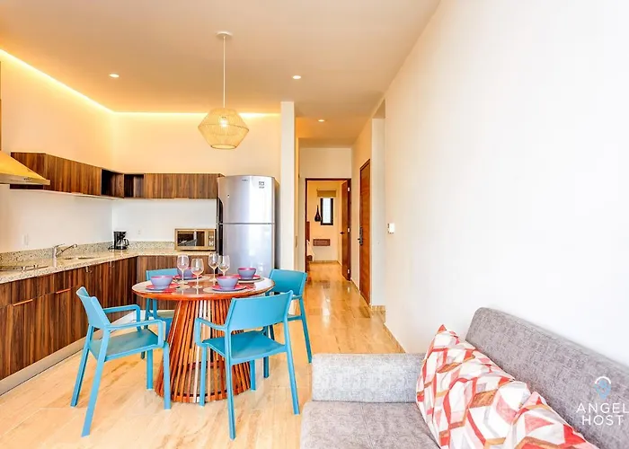 Chic Condotel With Roof Pool 10-min Walk To