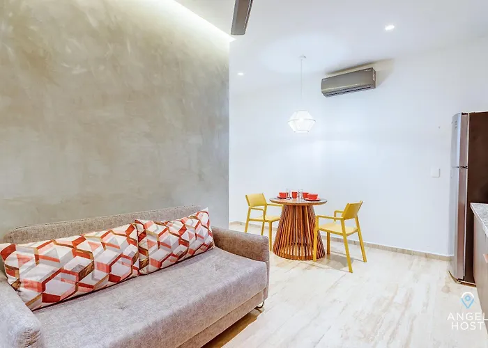 Chic Condotel With Roof Pool 10-min Walk To *